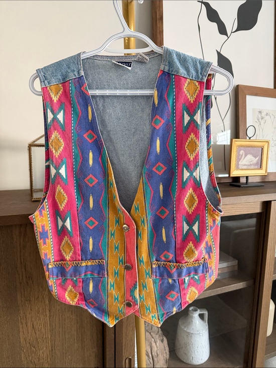 Country Seat Jackets & Blazers - 39. DENIM VINTAGE VEST - PTP 20